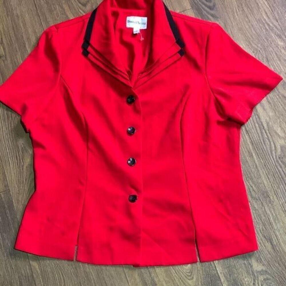 Danny & Nicole 80s style red blazer jacket. Button up work / casual layering jac